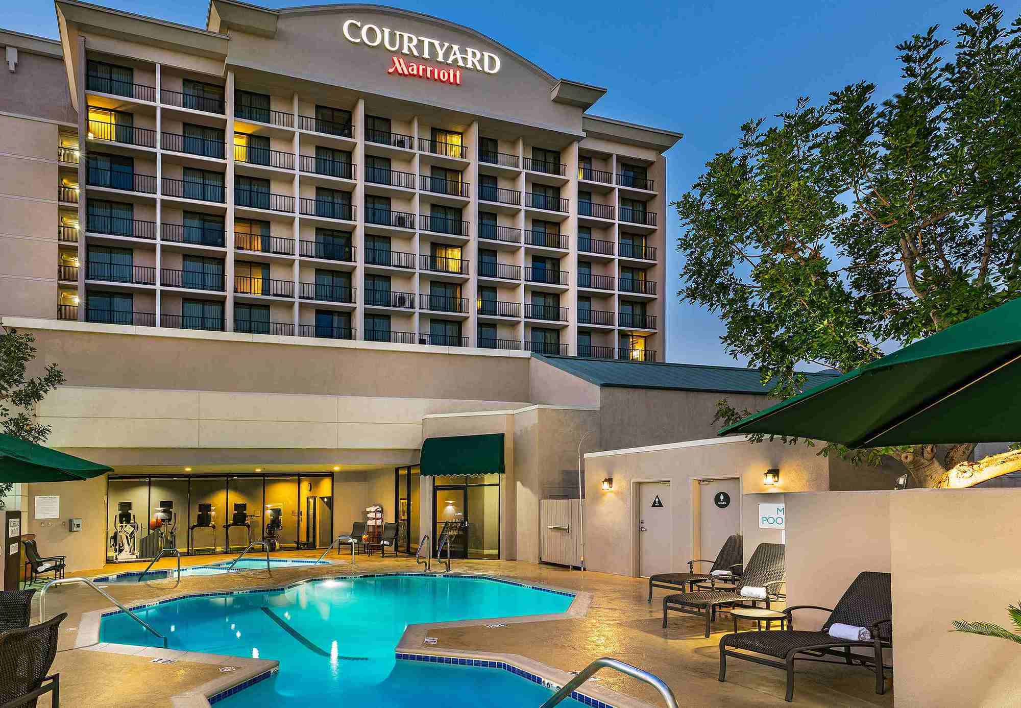 Courtyard By Marriott Los Angeles Pasadena/Monrovia Konforlar fotoğraf